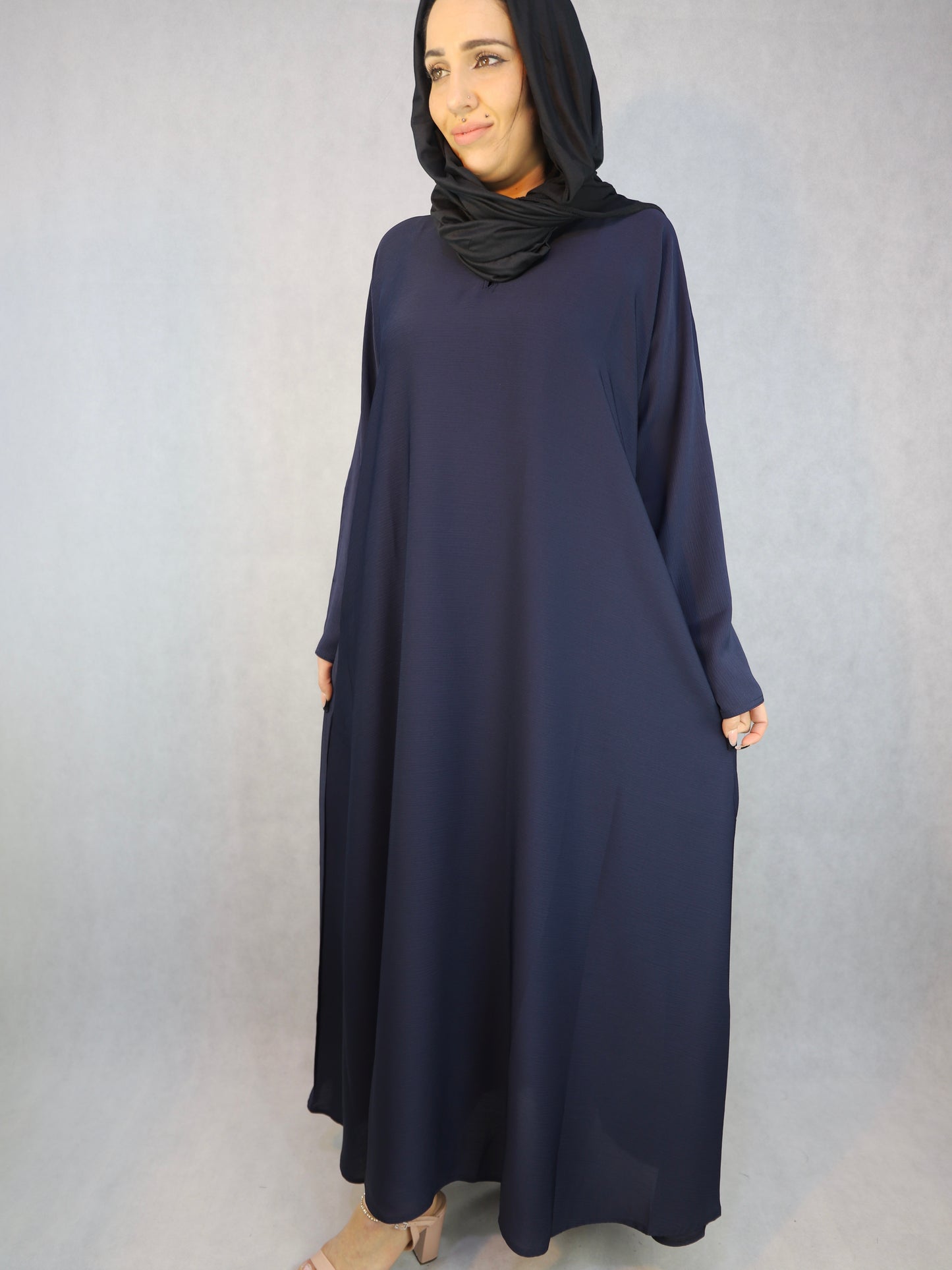 maya, in navy blue colour abaya