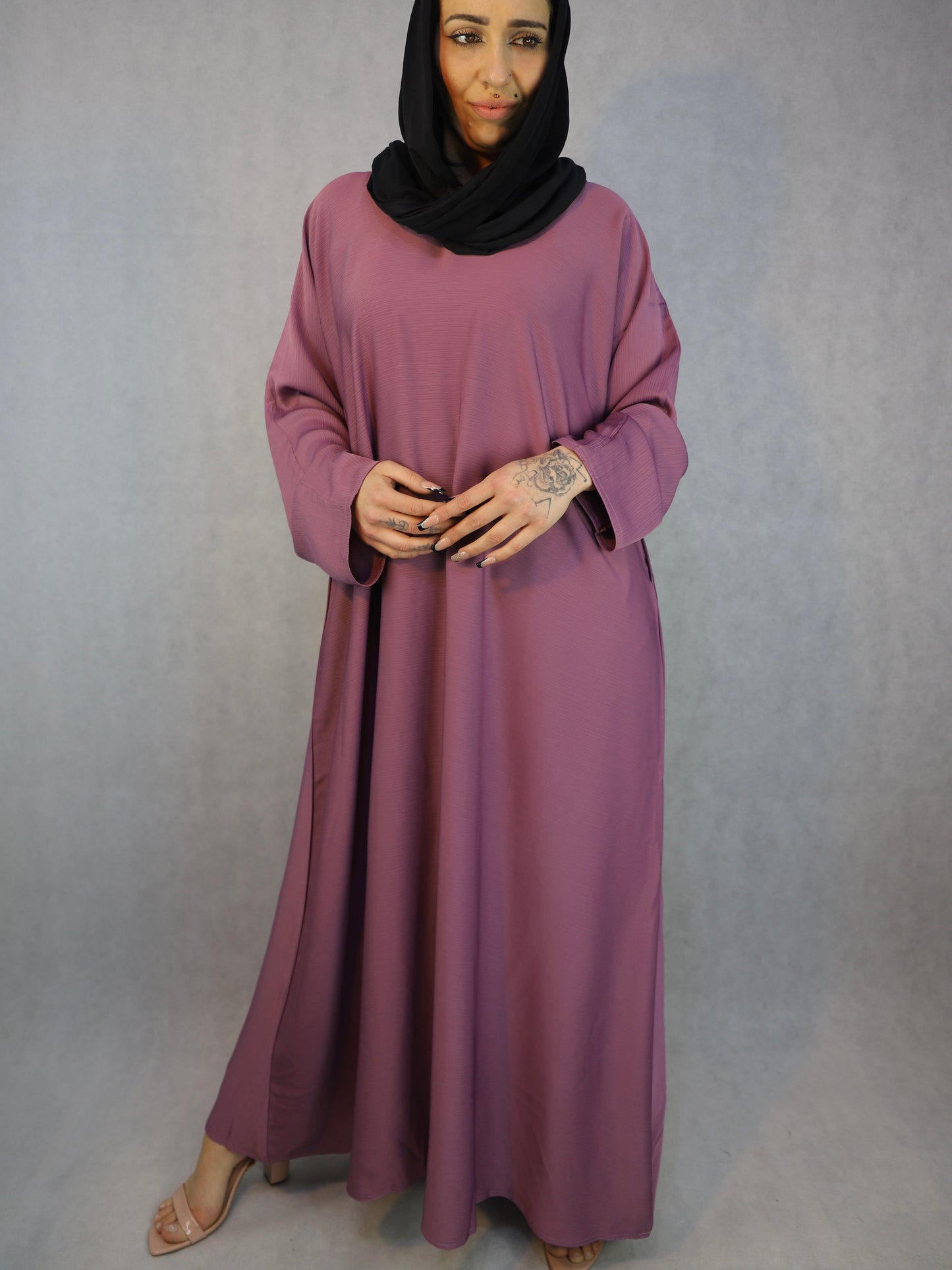 Maya, lavender colour abaya in zoom material