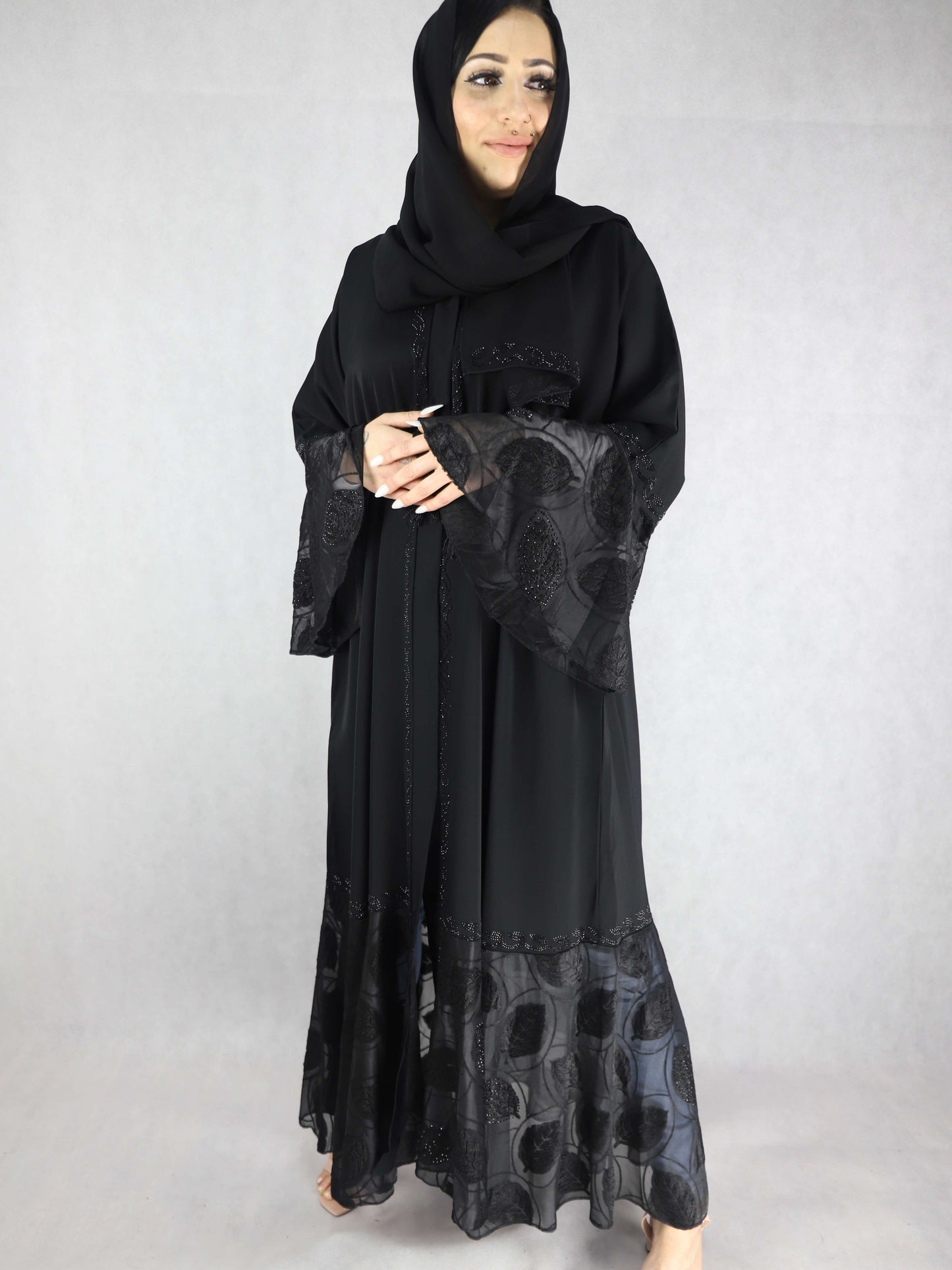 Classic Islamic Abaya Nida Fabric Abaya With Flared Lace.